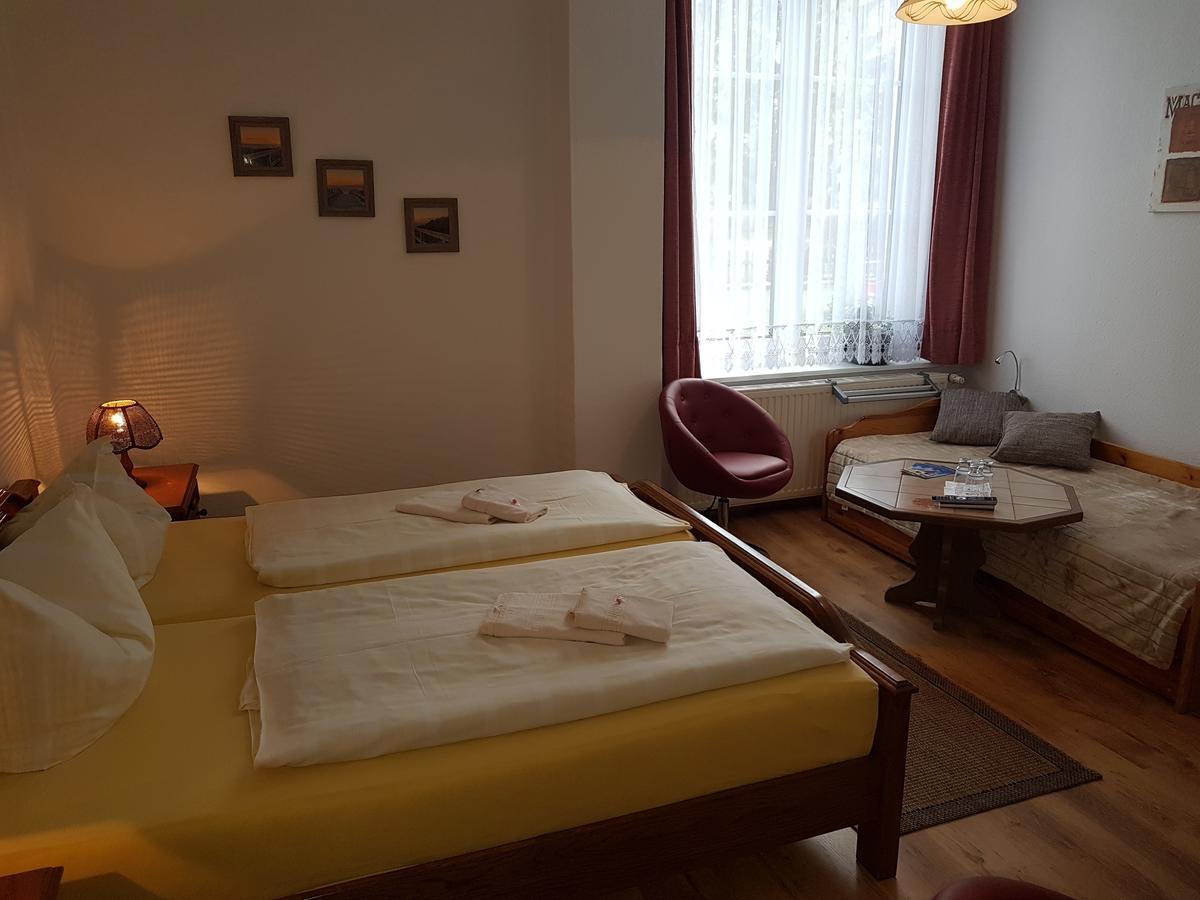 Landhaus Dargelin Hotell Behrenhoff Eksteriør bilde