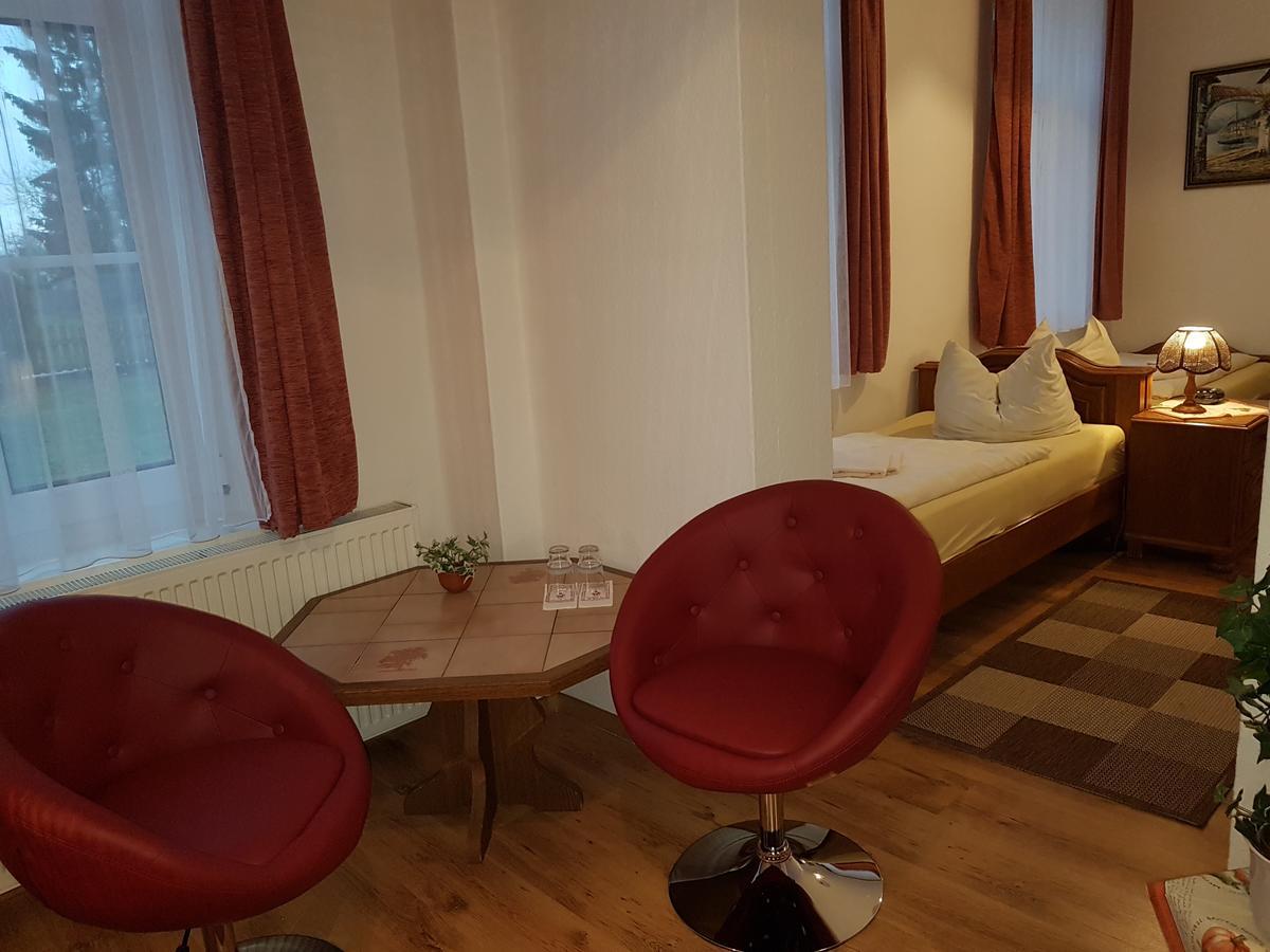 Landhaus Dargelin Hotell Behrenhoff Eksteriør bilde